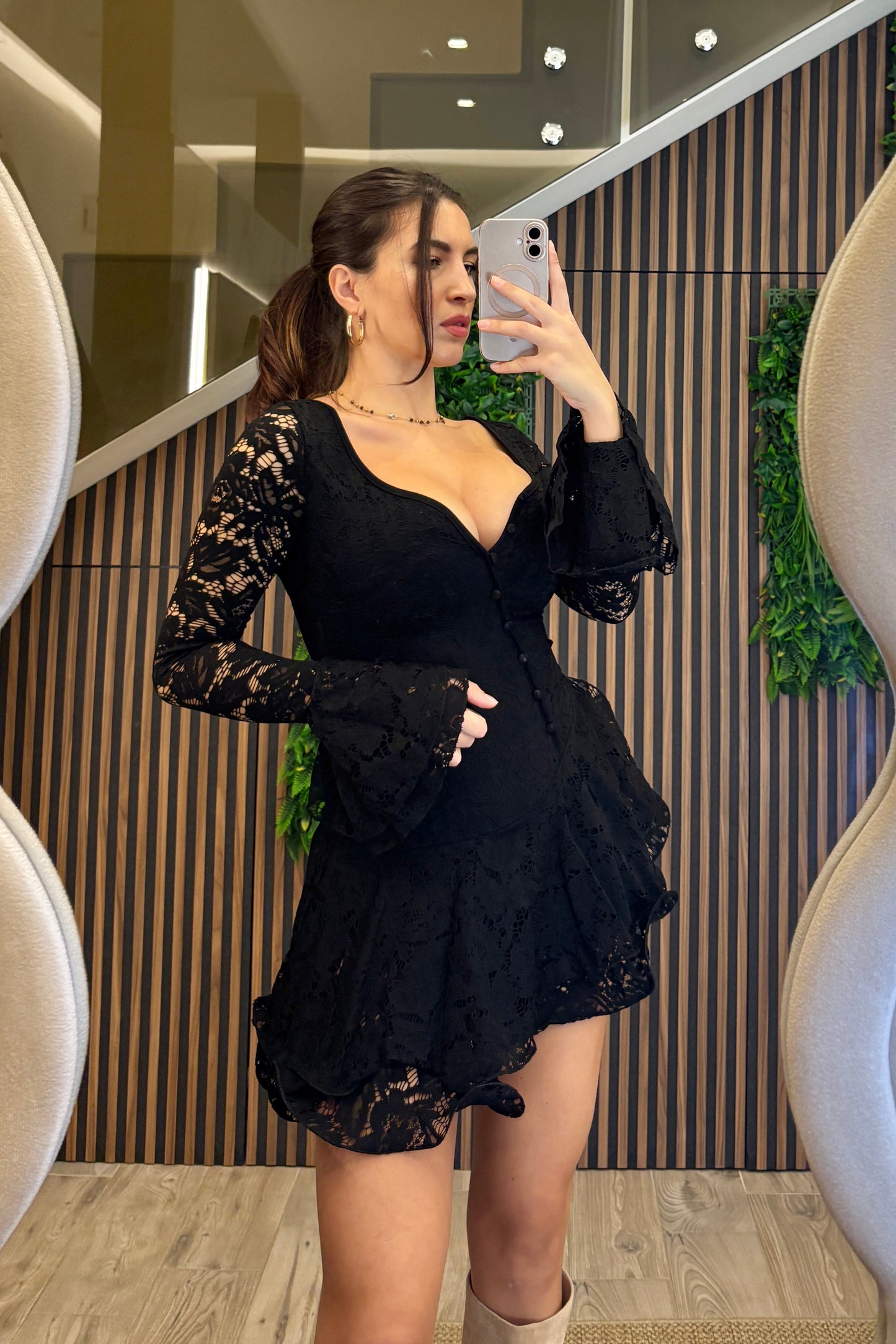 Tutina must have nera